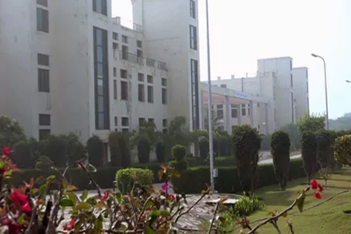 https://cache.careers360.mobi/media/colleges/social-media/media-gallery/5680/2018/11/12/Campus View of IBS Business School Jaipur_Campus-View.jpg